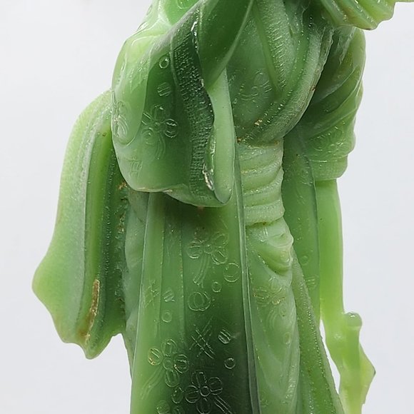 vintage Japanese Geisha with fan and parasol Jade green figure on a stand Italy. - Picture 12 of 15